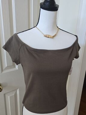 ARIZONA JEAN CO WOMEN'S JUNIOR SIZE OLIVE SHORT SLEEVES SUMMER TOP SIZE LARGE